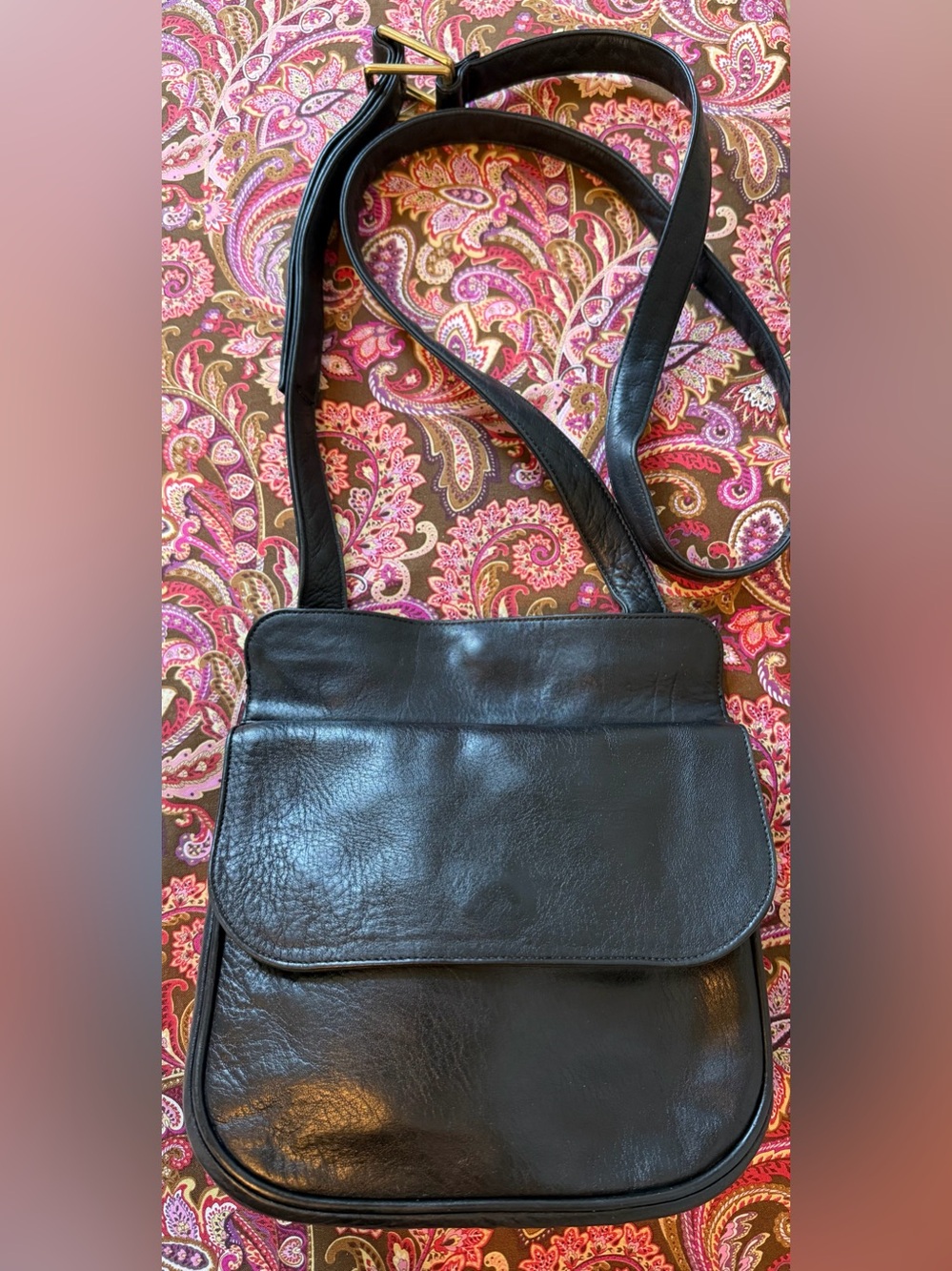 Vintage Butter soft black pebbled leather crossbody. 2 pockets. Adjustable strap